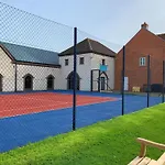 Blue Moon, The Bay, 2 Bedrooms With Ensuites, Parking For 2 Cars, 2 Dogs Welcome Filey