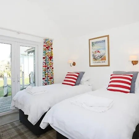 Blue Moon, The Bay, 2 Bedrooms With Ensuites, Parking For 2 Cars, 2 Dogs Welcome Nyaraló *
