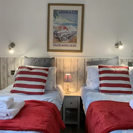 Blue Moon, The Bay, 2 Bedrooms With Ensuites, Parking For 2 Cars, 2 Dogs Welcome Prázdninový dům Filey