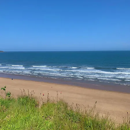 Hébergement de vacances Blue Moon, The Bay, 2 Bedrooms With Ensuites, Parking For 2 Cars, 2 Dogs Welcome Filey