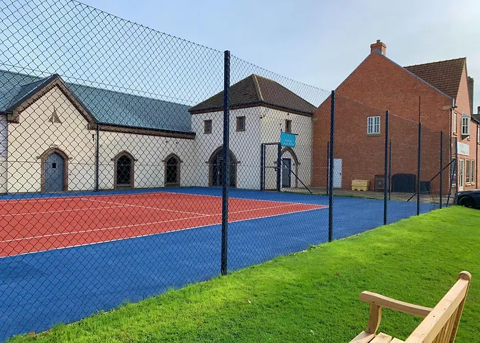 Blue Moon, The Bay, 2 Bedrooms With Ensuites, Parking For 2 Cars, 2 Dogs Welcome Filey