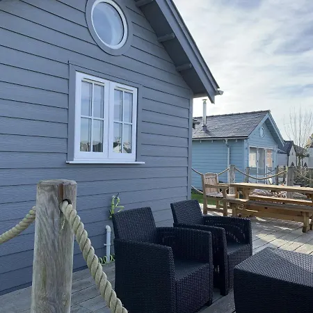 Semesterbostad Blue Moon At The Bay Filey, Sleeps 4-5, 2 Dogs Welcome